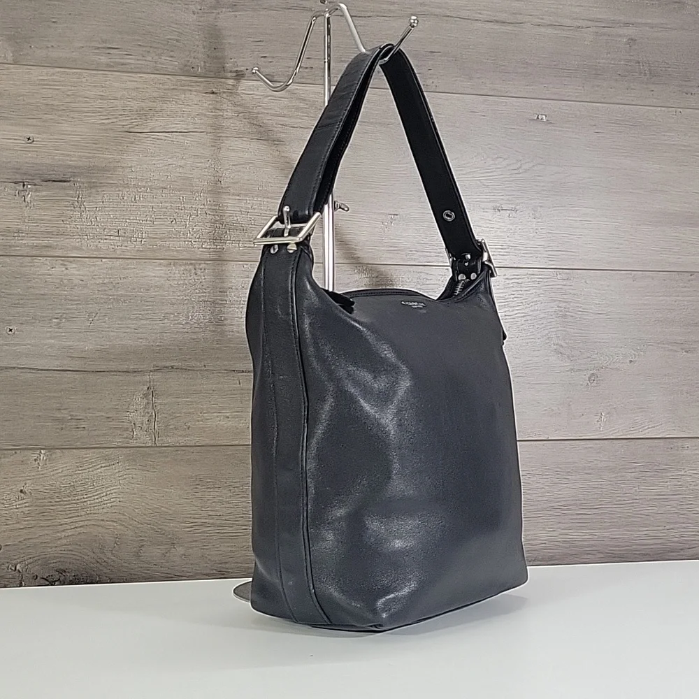 Coach Black Leather Shoulder Bag 19889